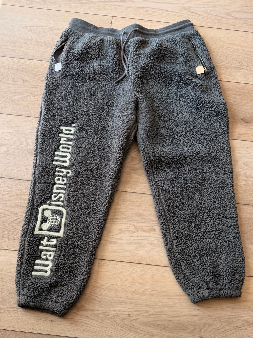 Disneyland Resort Sherpa joggers XL